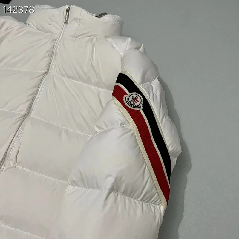 Moncler sz1-5 26yr199 (26)